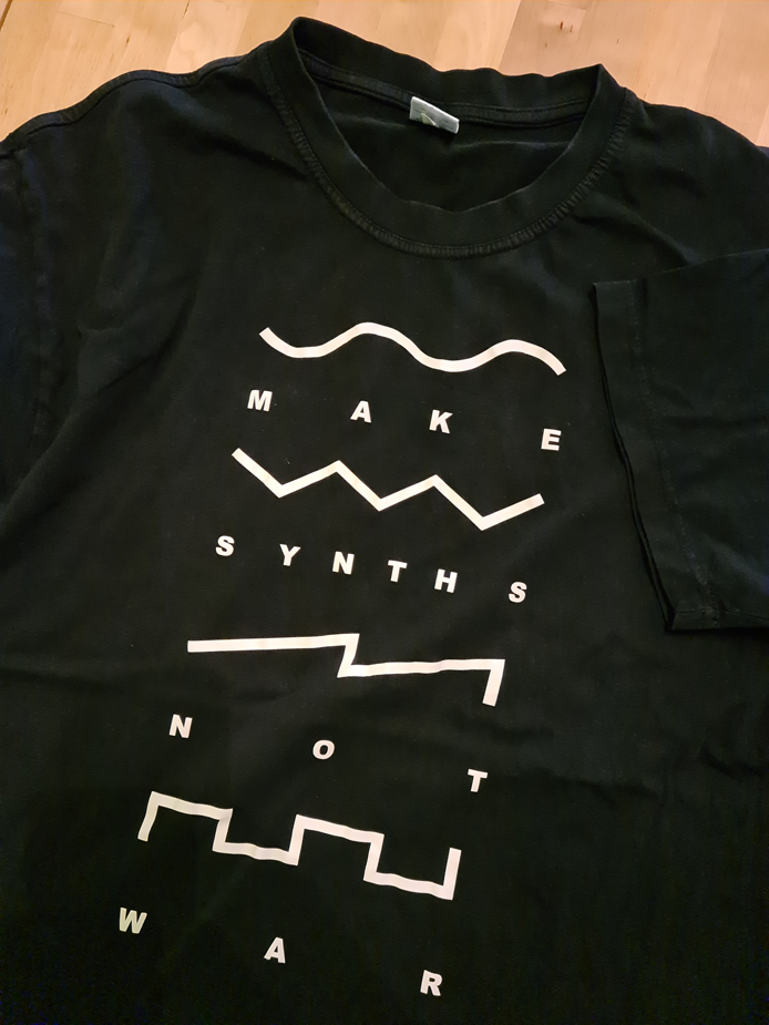 Make Synths not War